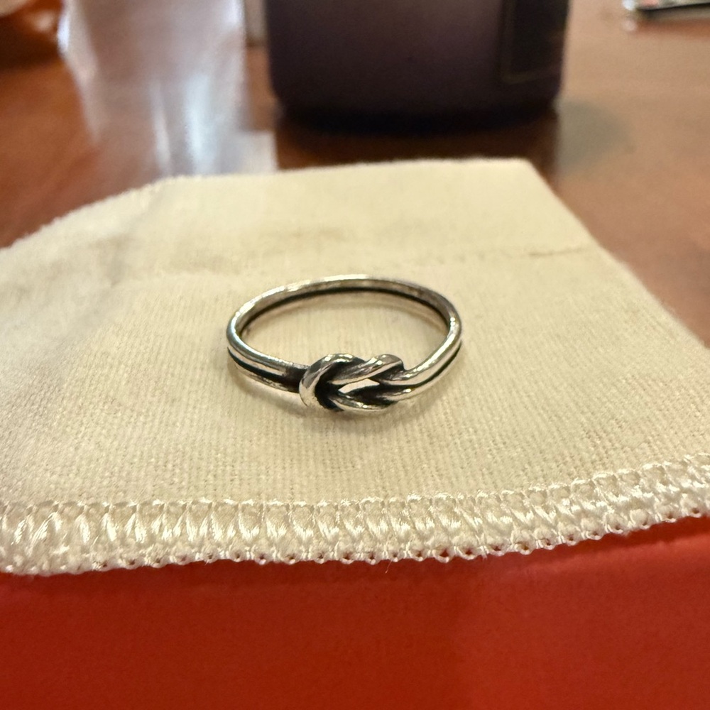 James Avery | Love knot ring | size 8